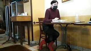 Mummy Got Her Crossed Gams Orgasm In Cafe