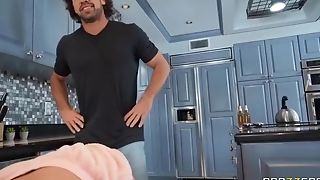 Johnny Castle And Phoenix Marie - Tricky Dude Humps Chunky Housewife Pho